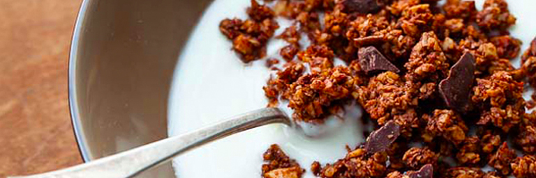 chocolate-granola